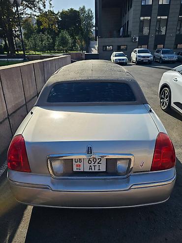 rolls royce phantom: Lincoln Town Car: 2006 г., 4.6 л, Автомат, Бензин, Лимузин — 5