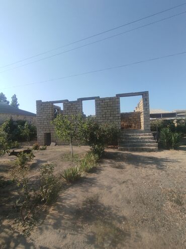 sumqayit 18 mkr evler: Dədə Qorqud 4 otaqlı, 120 kv. m, Kredit var, Təmirsiz