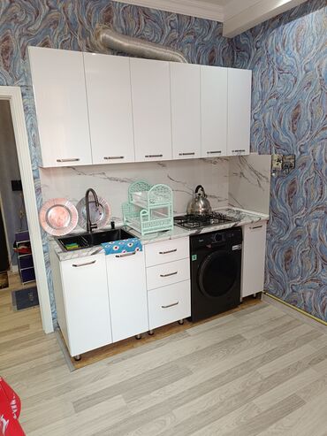 Uzunmüddətli kirayə mənzillər: Salam mənzil Yeni tikili tam təmirli 12 mərtəbəli binanın 2 mərtəbəsi — 13