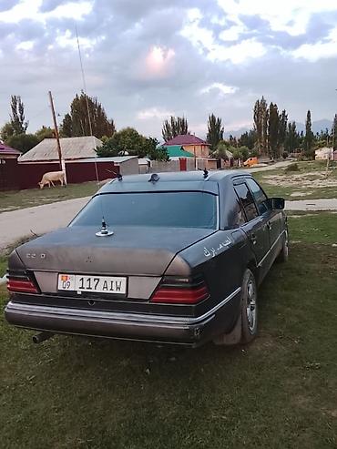 Унаа сатуу: Mercedes-Benz E-Class: 1991 г., 2.3 л, Кол менен иштөөчү, Бензин, Седан — 2