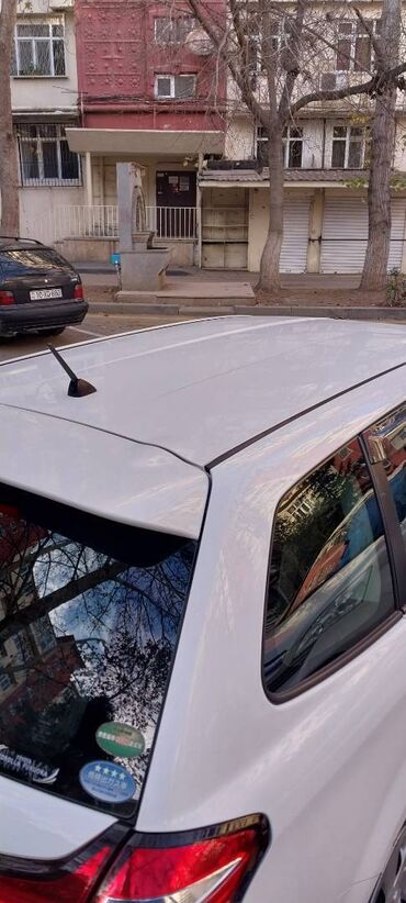 Toyota: Toyota Corolla: 1.5 l | 2020 il Universal — 6