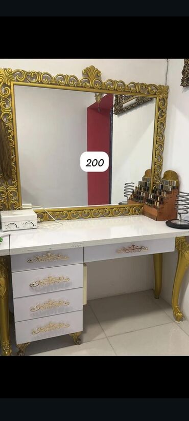Salon masaları: Salon masasi satilir 180 azn unvan sumqayit vusqa2