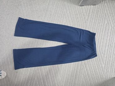 Другая женская одежда: Все это продаю за 1500с. Черный пиджак,юбку,брюки,безрукавку,голубую — 3