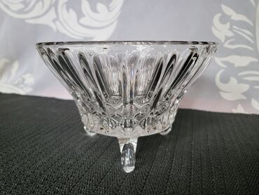 Ostalo posuđe: Bombonijera nova kristal Zajecar 70te. Kristalna bombonijera,na tri na lalafo.rs — 7 Ostalo posuđe: Bombonijera nova kristal Zajecar 70te. Kristalna bombonijera,na tri — 7