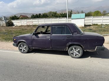 продам домкрат: ВАЗ 2107, седан классической компоновки. - Кузов: 4 двери