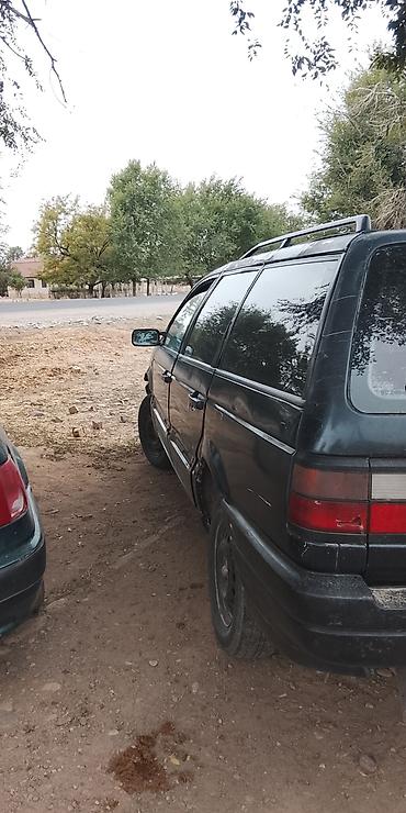 Volkswagen Passat: 1991 г., 1.8 л, Механика, Газ, Универсал at lalafo.kg Volkswagen Passat: 1991 г., 1.8 л, Механика, Газ, Универсал