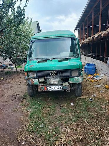 актрось тягач: Легкий грузовик, Mercedes-Benz, Стандарт, Б/у — 1