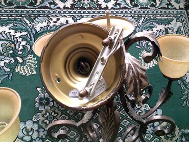 Люстры: Продаю большую красивую люстру. 6ти рожковая, б\у в отличном — 2