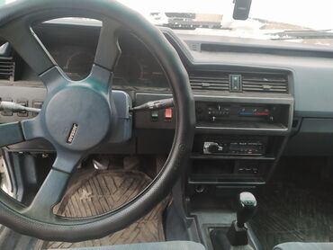 Nissan: Nissan Bluebird: 1989 г., 2 л, Механика, Дизель, Универсал