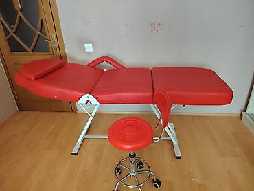 Салонная, медицинская мебель: Qırmızı rəngli spa/massaj çarpayısı və tənzimlənən taburetka dəsti — 1
