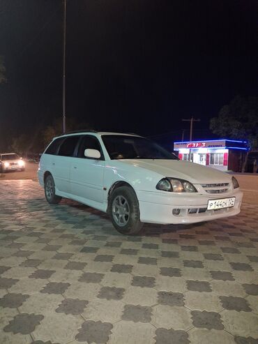 7 орундуу машина: Toyota Carina: 2000 г., 2 л, Автомат, Бензин, Универсал