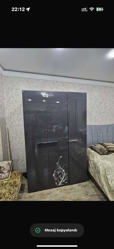 Otaq qapıları: Dolab 90 azn Uzunluq 207
Eni 1.35 derın 60 Əhmədli 2132d Nəzrin