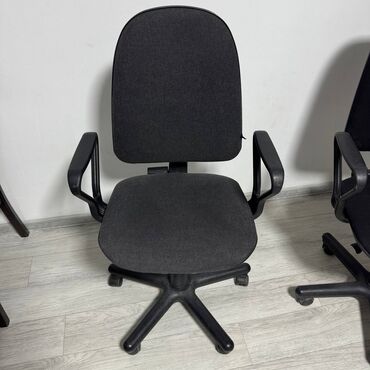 кресло престиж: Офисное кресло, Б/у, С колесиками