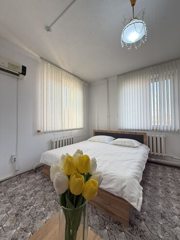 суточные квартиры бишкек ош базар: Светлый номер для краткосрочного проживания - Просторная спальня с