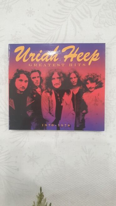 путешествие к рождественской звезде: CD-диски Nazareth, Uriah heep, Bella italia - Greatest Hits – это