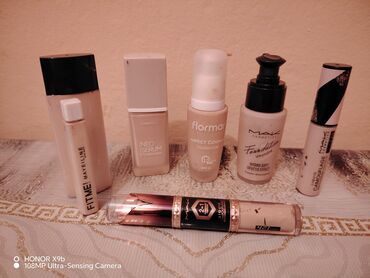 Hummer: Tonal krem, Maybelline