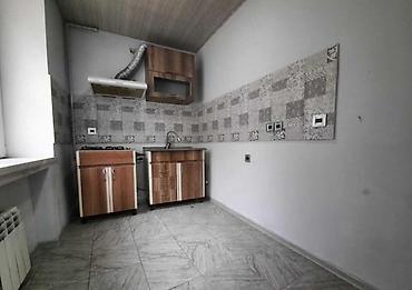 kirayə evlar: İcarəyə verilir 1 otaqlı köhnə tikili 40 m², Neftçilər m. 450 AZN/ay — 2