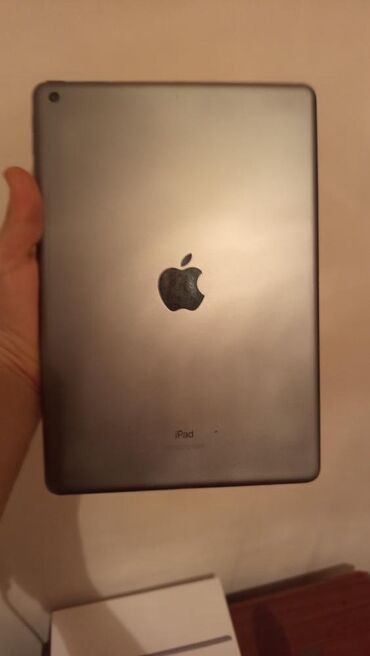 Apple iPad: Б/у Apple iPad 9 (2021), 10,2", 64 ГБ, Платная доставка
