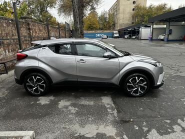 Toyota: Toyota C-HR: 2017 г., 2 л, Вариатор, Бензин, Хэтчбэк