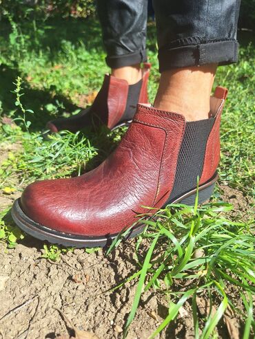 Gležnjače: Ženske kratke čizme – više modela Muške cipele. cena od 30 do 60 — 1