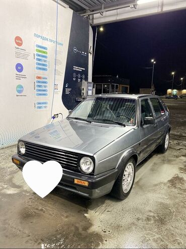 Volkswagen: Volkswagen Golf: 1990 г., 1.8 л, Механика, Бензин, Седан