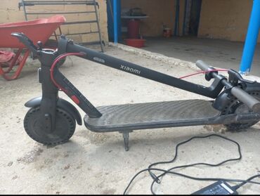 Elektrikli samokatlar: Xiaomi elektrik skuter - Brend/model: Xiaomi (gövdədə loqo görsənir) — 4