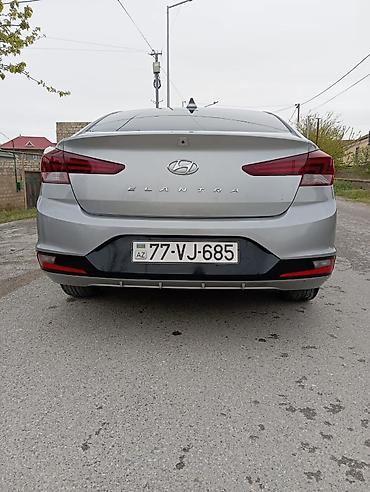 elantra 2020: Hyundai Elantra: 2 l | 2020 il Sedan — 4