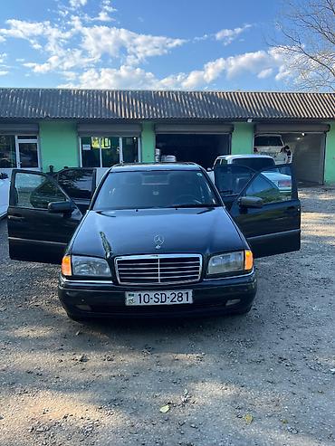 motor bmw: Mercedes-Benz C 180: 2.3 l | 1993 il Sedan — 4