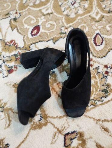 обувь для танцев: Женские босоножки размер 37