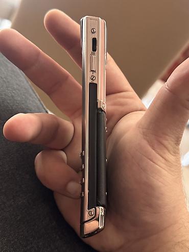 telf: Vertu Signature Touch, 4 GB, rəng - Gümüşü, Düyməli — 4