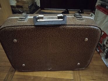бу чехол: Продаю чемодан размер 44х32х13 см