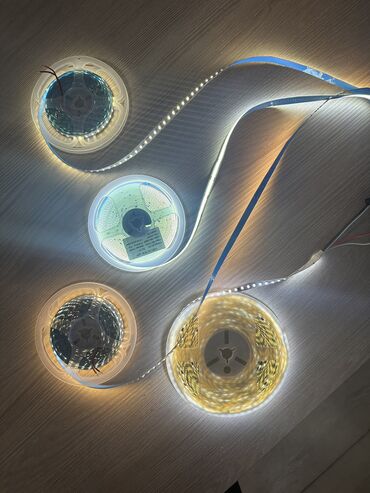 Lent lampalar: 220 volt və 12 voltla işləyən LENTA gizli işıqlar. 5 metrlik 12v — 10