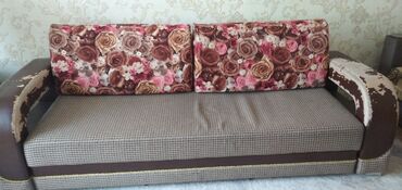 бескаркасный диван кровать: Диван-керебет, түсү - Күрөң, Колдонулган