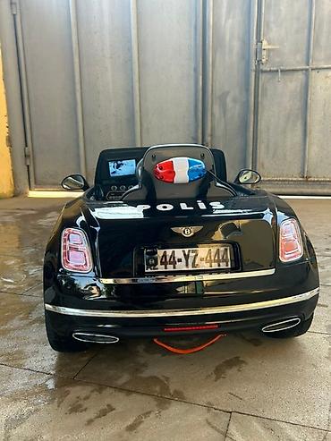 Uşaq üçün elektrik maşınları: Qara rəngdə, uşaqlar üçün nəzərdə tutulmuş "Bentley" markalı elektrik — 7