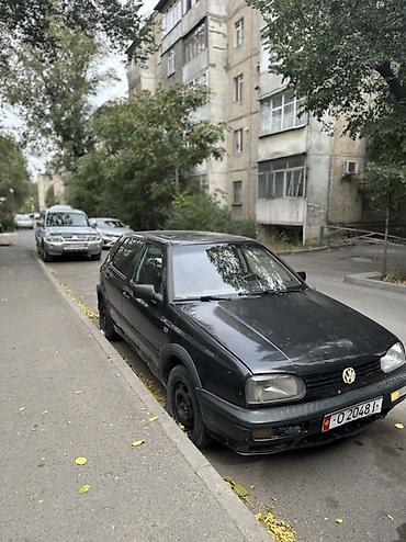 Volkswagen Golf: 1994 г., 1.6 л, Механика, Бензин, Хэтчбэк