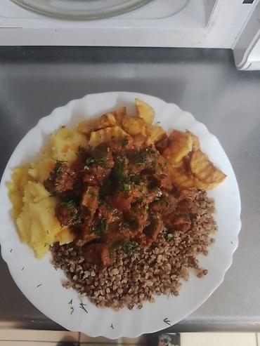 Aşpazlar: 35-yaşım var Pover işi axtarıram. Masqovada kafe sisteminde işləmişəm — 8