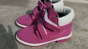 зимний обувь: Продается детская обувь, в хорошем состоянии