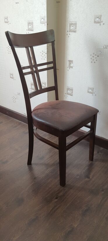 евростиль в Кыргызстан | ШКАФЫ, ШИФОНЬЕРЫ: Продаю стулья 4 шт. в хорошем состоянии. Цена 1 стул. Покупали в