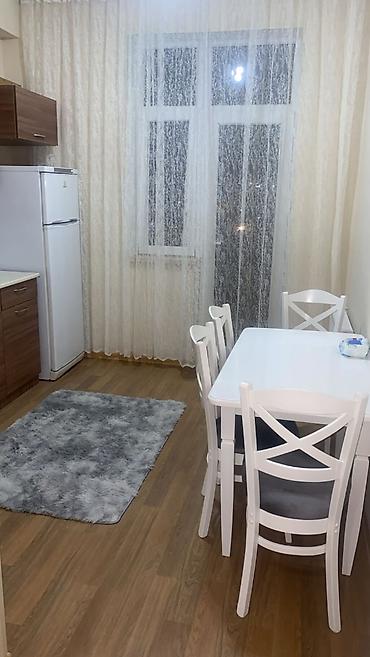keşlede kiraye ev: Su,qaz,işıq daimidir.2 sanitar qovşağı,2 eyvanı var.3/9 mərtəbədə — 2