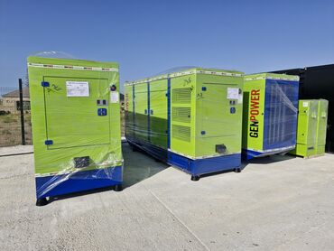 Generatorlar: Yaşıl və göy rəngli Genpower dizel generatoru. Elektrik enerjisi tələb — 8