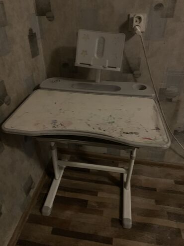Другая бытовая техника: Рабочий стульчик для деток 10 лет at lalafo.kg Другая бытовая техника: Рабочий стульчик для деток 10 лет