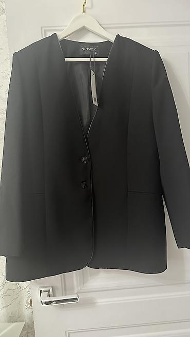 Костюмы с юбкой: Женская Одежда, покупала в Италии/Дубаи, размеры от 48 до 58, новое и — 31