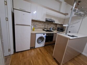 Uzunmüddətli kirayə mənzillər: Sumqayıt şəhəri Sülh küçəsi ilə "Göyərçin"dən aşağı düşdükdə -da lalafo.az — 18 Uzunmüddətli kirayə mənzillər: Sumqayıt şəhəri Sülh küçəsi ilə "Göyərçin"dən aşağı düşdükdə — 18