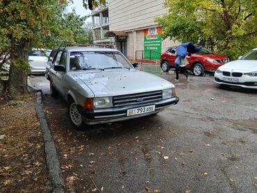 машина расрочкага: Ford Granada: 1984 г., 2.3 л, Механика, Бензин
