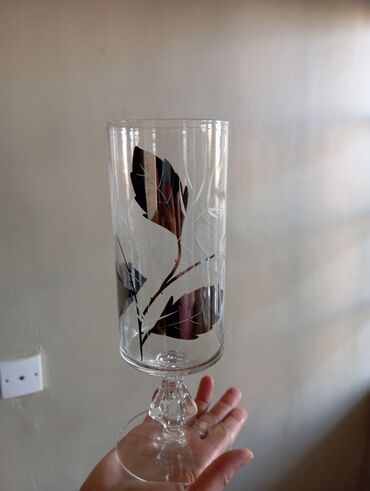 хрустал: Винтажная ваза "Розы". Хрустальное стекло в форме стакана. Высота 25