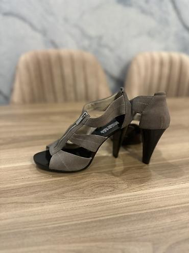 Şəxsi əşyalar: Michael Michael Kors qadın sandaleti - Model: hündürdaban, açıq — 5