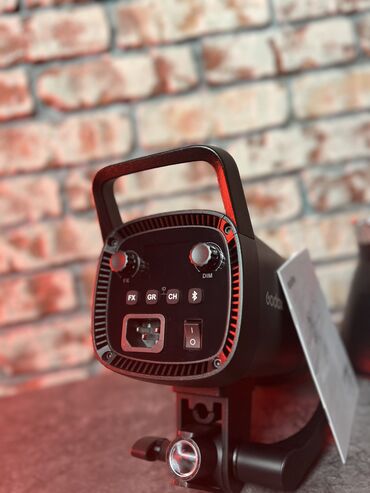 Освещение: Продается студийные моноблок светы! А также вспышки, боксы ! Свет — 15