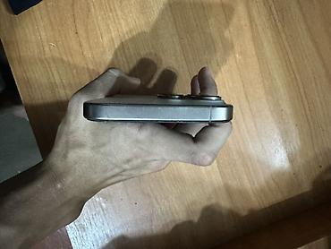 apple studio: IPhone 16 Pro Max, Б/у, 512 ГБ, Desert Titanium, Защитное стекло, Чехол, Кабель, 86 % — 4