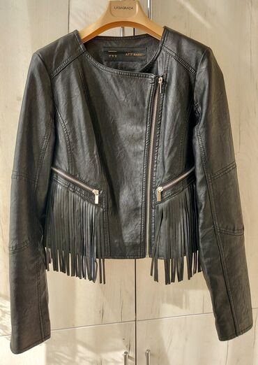 демисезонную куртку 54 размера: Демисезонная куртка из экокожи, в идеальном состоянии (одевала один