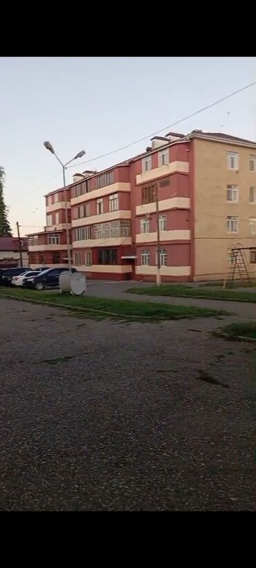 1 однокомнатная квартира: Qusar, 3 otaqlı, Köhnə tikili, 63 kv. m